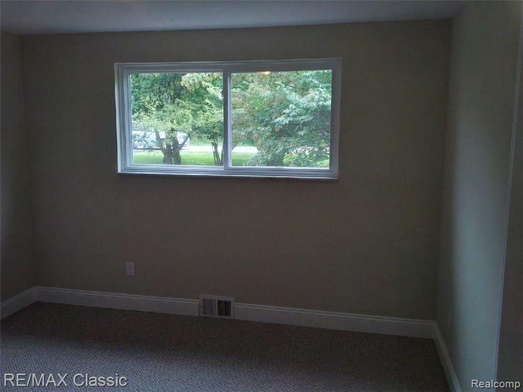 36124 Paddleford Road Farmington Hills, MI 48331 - Photo 18 of 22