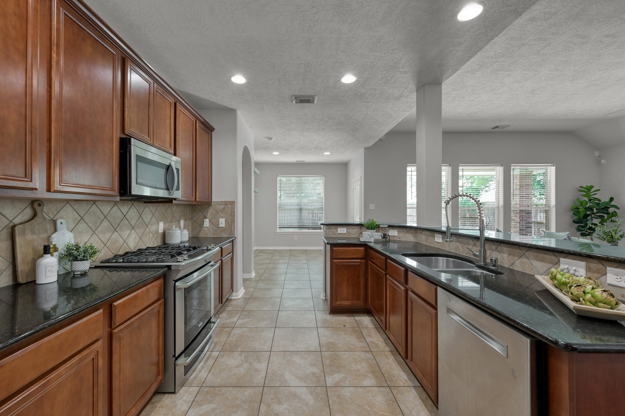 25203 Auburn Terrace Drive Spring, TX 77389 - Photo 14 of 36