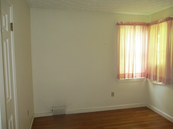 136 Northgate Road Northborough, MA 01532 - Photo 11 of 27 Gallery Image 11