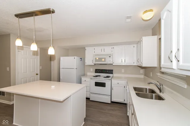 $1,705 | 4124 Orchard Valley Lane, Indianapolis, IN 46235