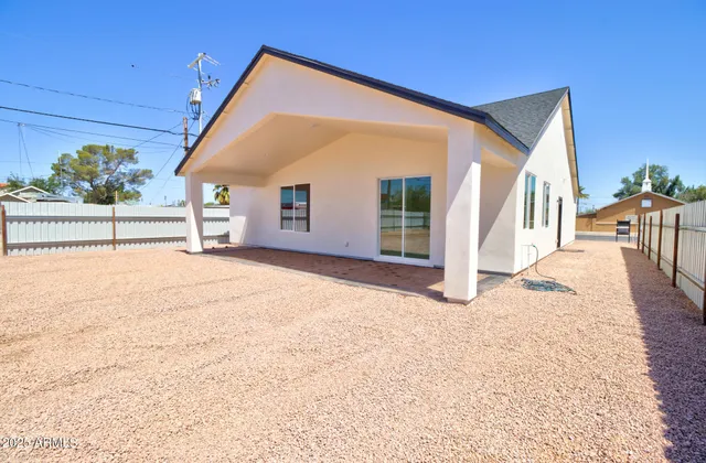 $323,900 | 461 West Lindbergh Avenue, Coolidge, AZ 85128