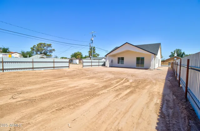 $323,900 | 461 West Lindbergh Avenue, Coolidge, AZ 85128