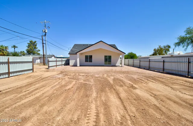 $323,900 | 461 West Lindbergh Avenue, Coolidge, AZ 85128