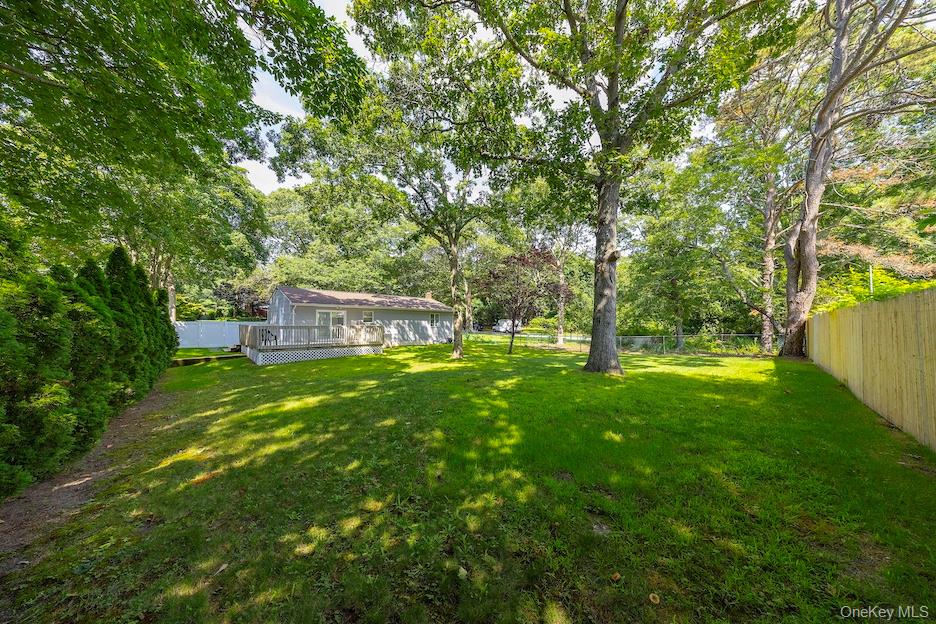 18 Easterly Road Hampton Bays, NY 11946 - Photo 13 of 21