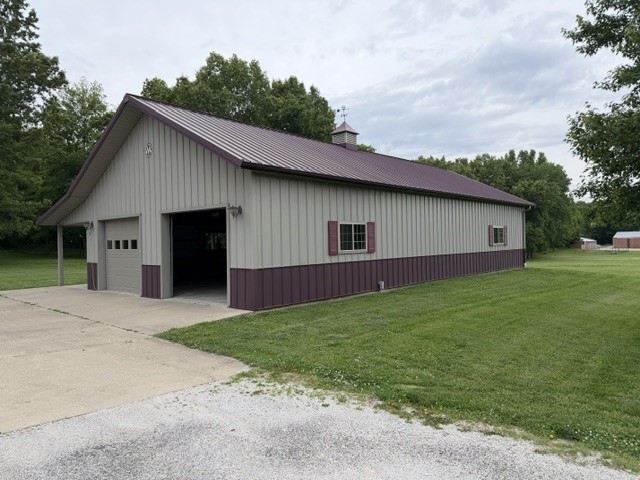 3275 Tohill Lane Decatur, IL 62521 - Photo 2 of 5
