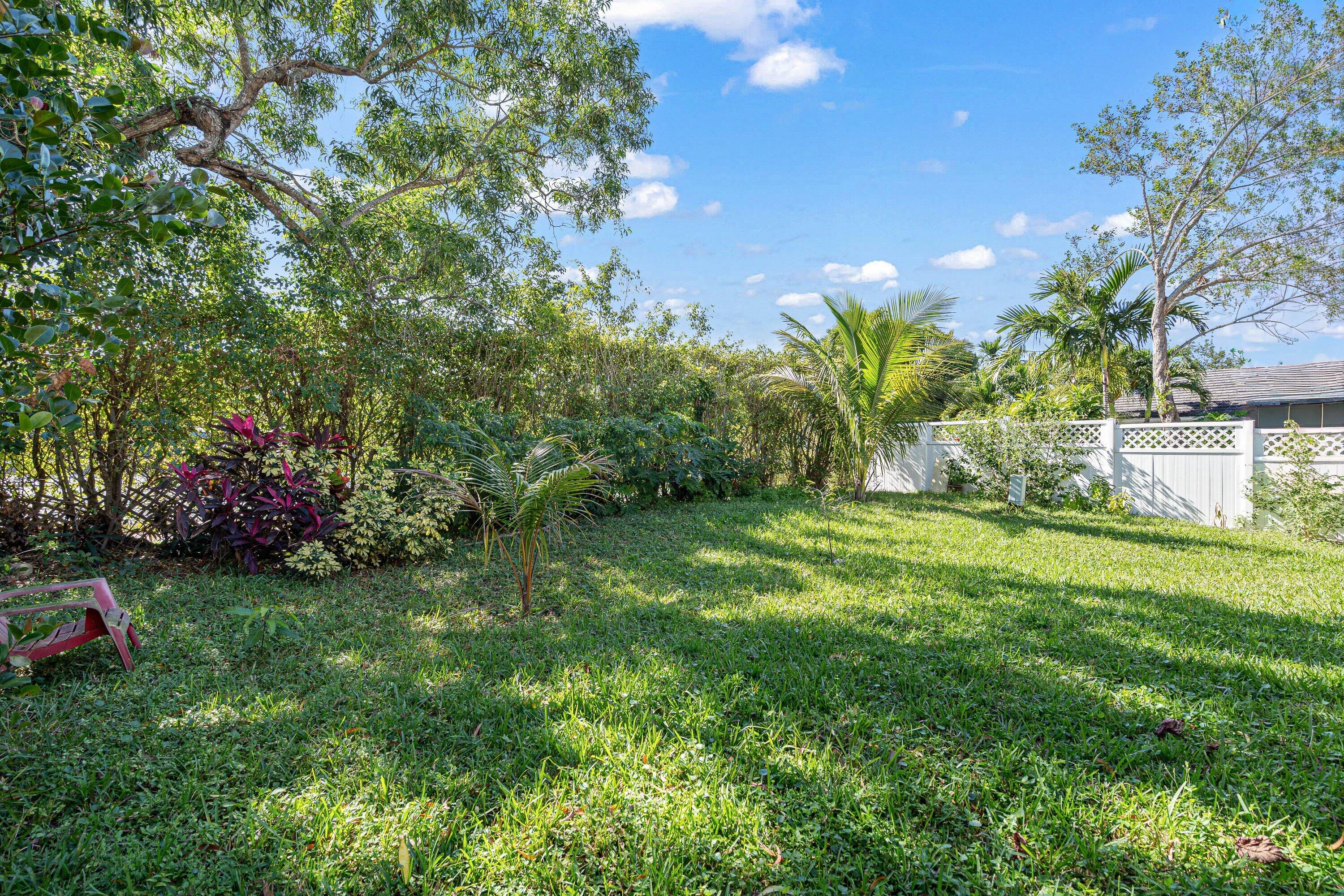 4134 Northwest 2nd Lane Delray Beach, FL 33445 - Photo 27 of 28 a view of a backyard