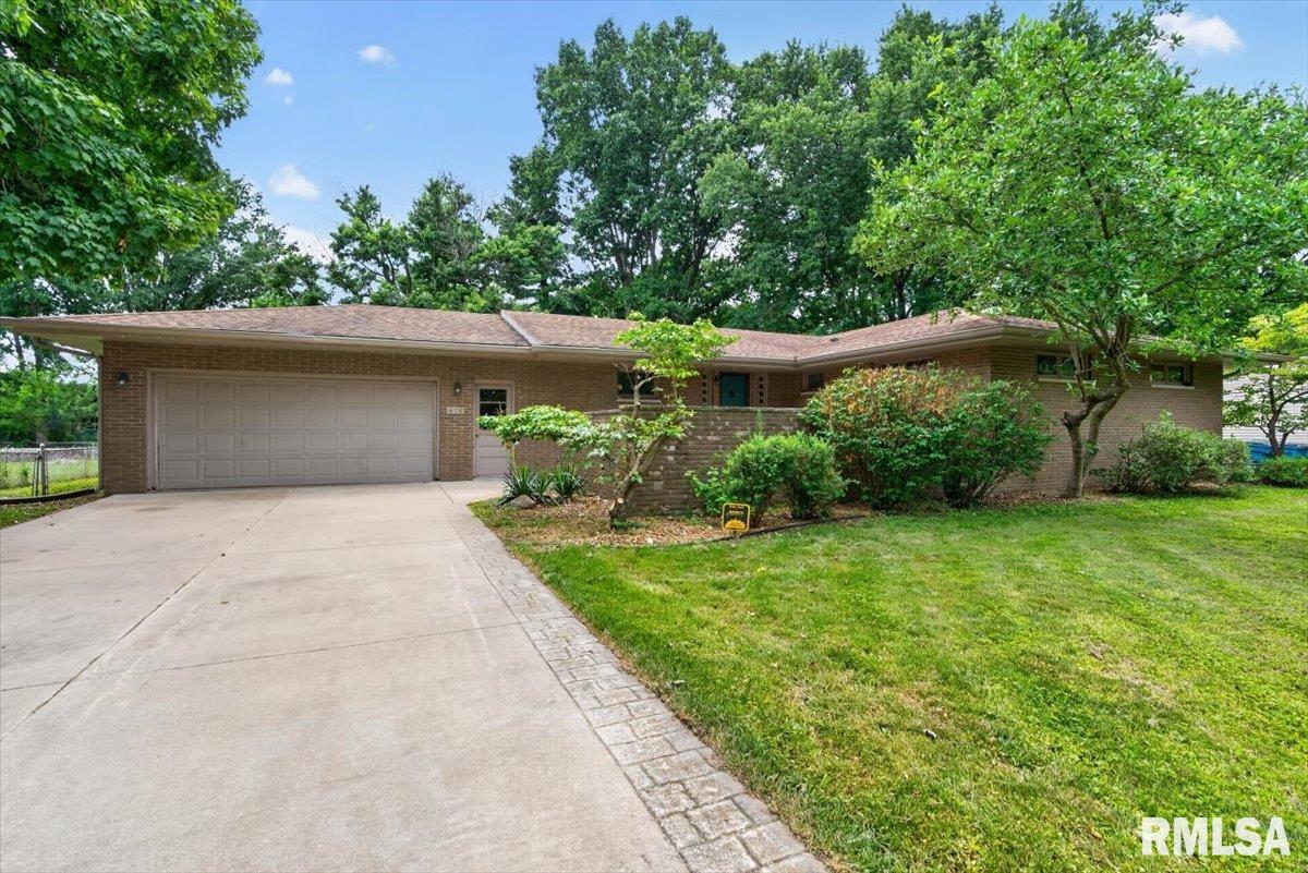 618 Magnolia Drive Rochester, IL 62563 - Photo 3 of 41