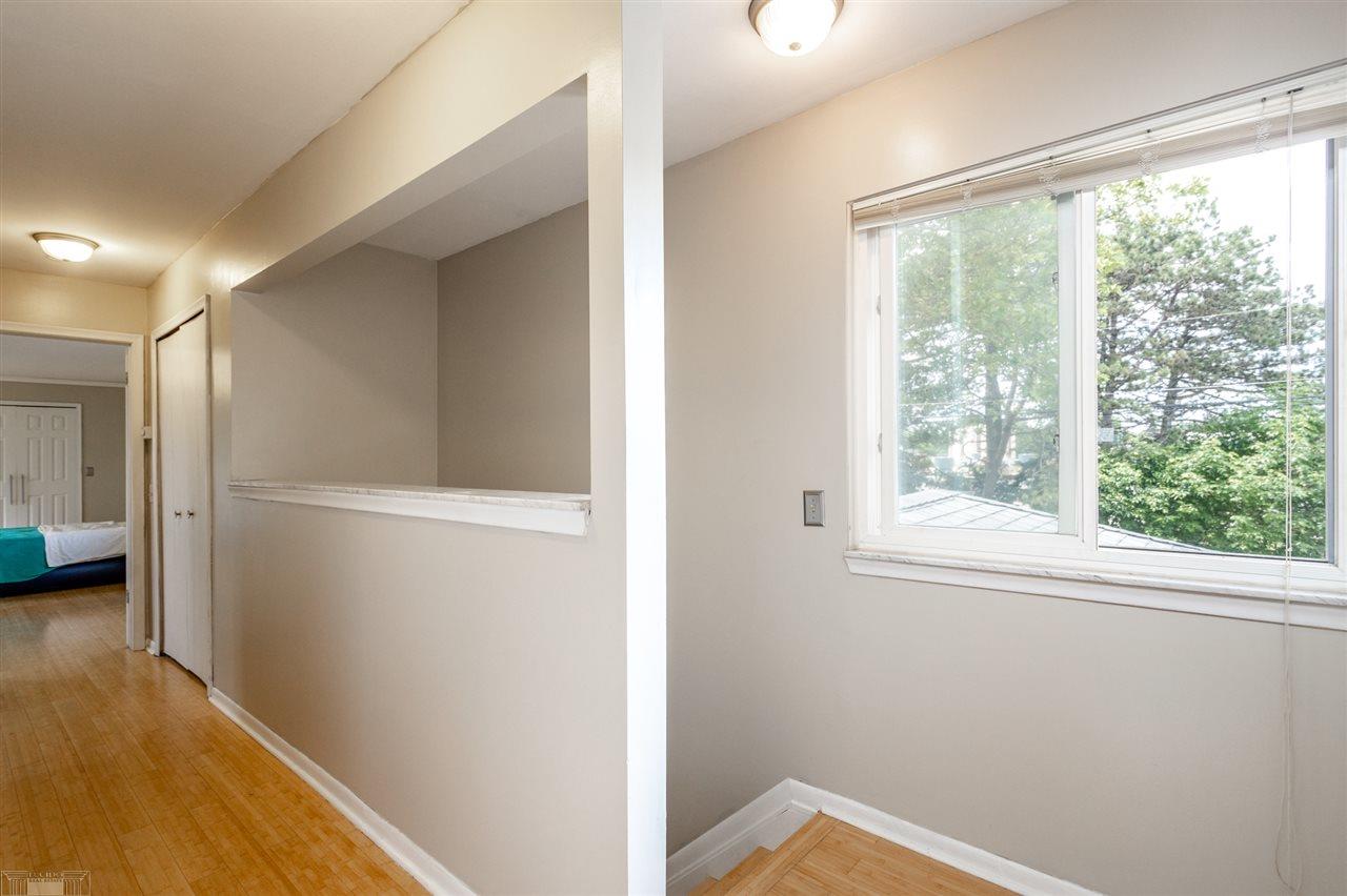 21737 River Road Grosse Pointe, MI 48236 - Photo 41 of 53 50025521-42.JPG