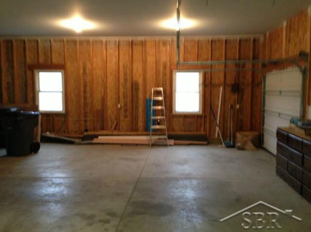 121 East Sugnet Road Midland, MI 48642 - Photo 2 of 19 20362646-1.JPG