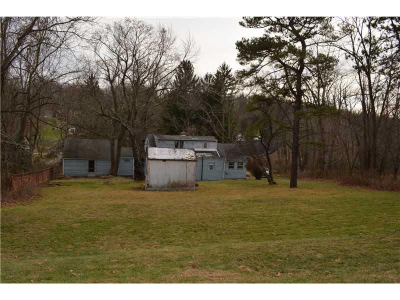 251 Thompsonville Road Canonsburg, PA 15317 - Photo 6 of 8 Exterior Back.