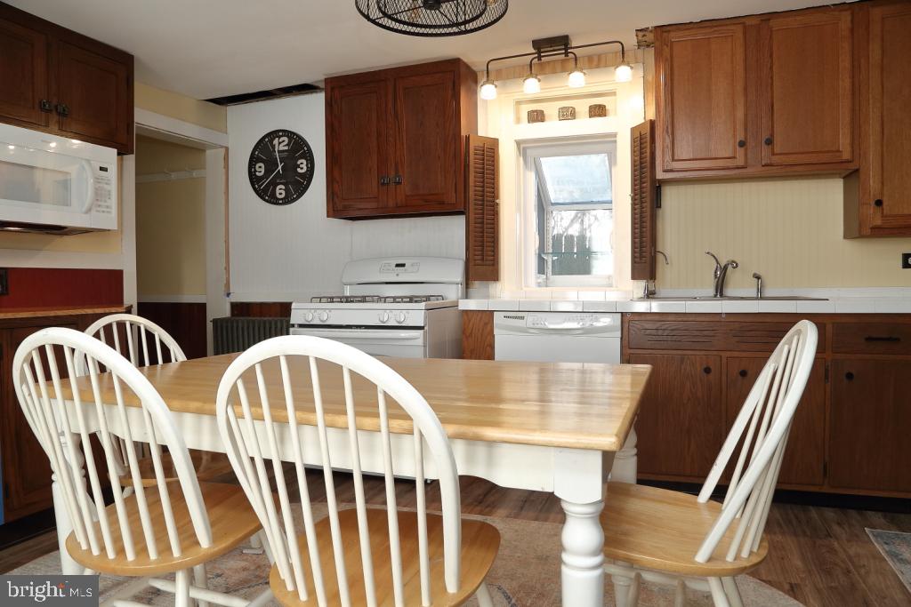 1211 Creek Road Lititz, PA 17543 - Photo 12 of 28