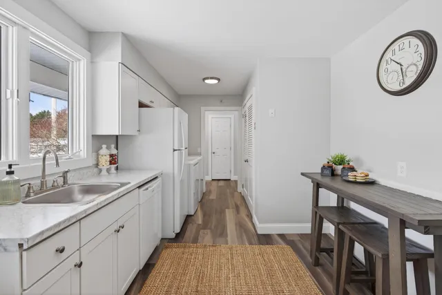 $399,000 | 234 Congress Circle, Topsham, ME 04086