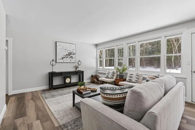 $399,000 | 234 Congress Circle, Topsham, ME 04086