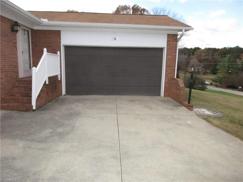 240 Pilotview Loop Madison, NC 27025 - Photo 5 of 17 Gallery Image 5