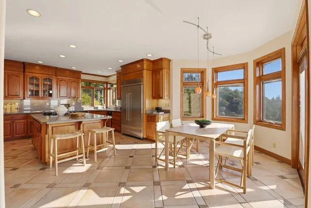 $2,100,000 | 6357 Fairlane Drive, Oakland, CA 94611