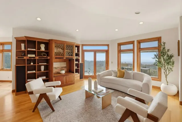 $2,100,000 | 6357 Fairlane Drive, Oakland, CA 94611