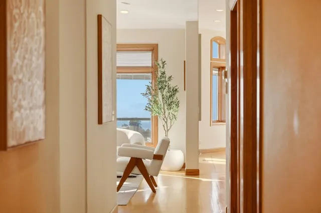 $2,100,000 | 6357 Fairlane Drive, Oakland, CA 94611