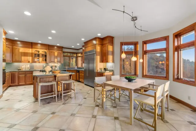 $2,100,000 | 6357 Fairlane Drive, Oakland, CA 94611