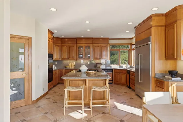 $2,100,000 | 6357 Fairlane Drive, Oakland, CA 94611