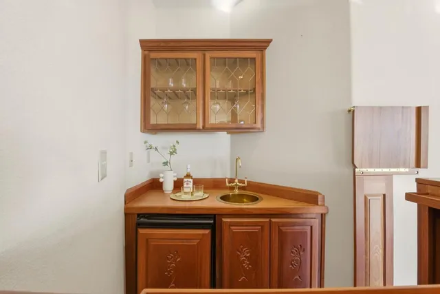 $2,100,000 | 6357 Fairlane Drive, Oakland, CA 94611