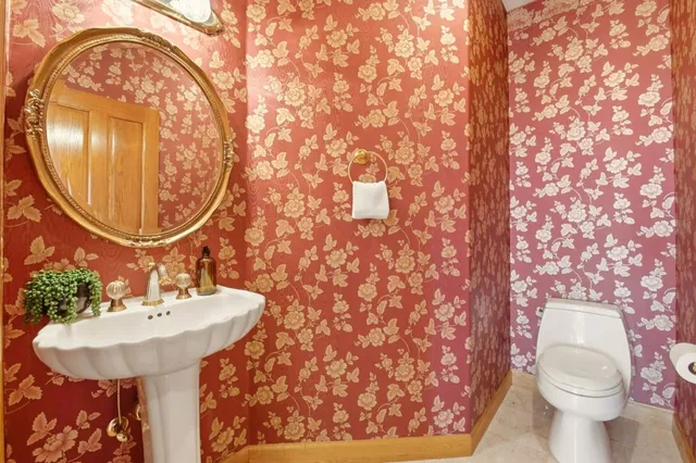 $2,100,000 | 6357 Fairlane Drive, Oakland, CA 94611