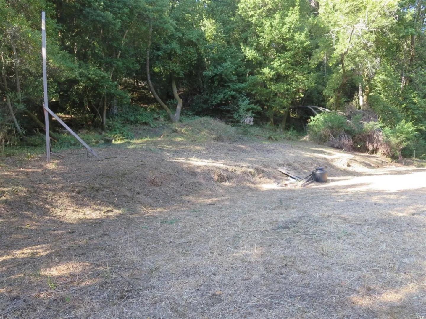 29 Red Rock Way San Rafael, CA 94903 - Photo 2 of 16 a view of a backyard with trees
