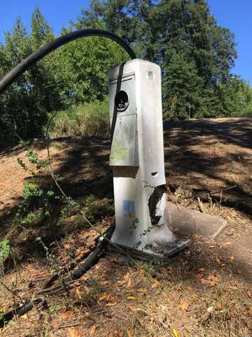 a view of a snow in the yard