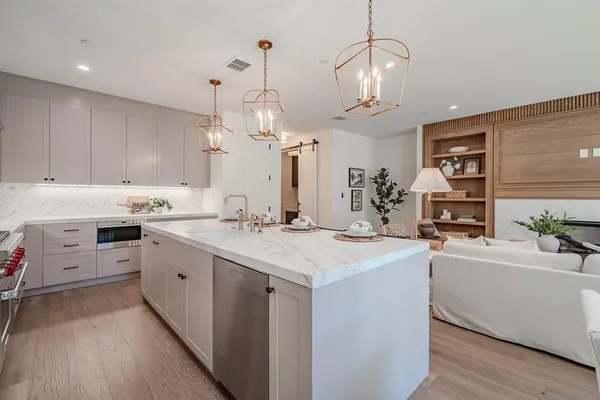 $10,500 | 4128 University Boulevard, Unit 2, University Park, TX 75205