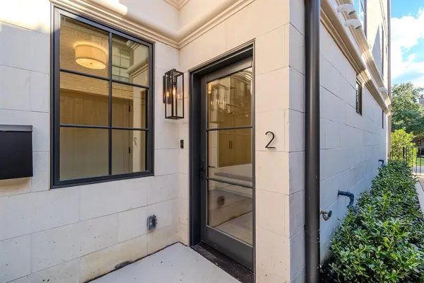 $10,500 | 4128 University Boulevard, Unit 2, University Park, TX 75205