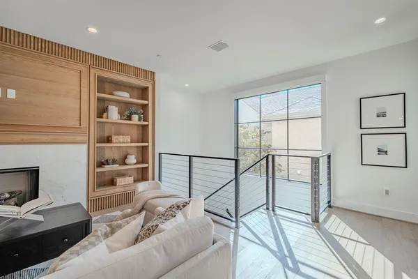 $10,500 | 4128 University Boulevard, Unit 2, University Park, TX 75205