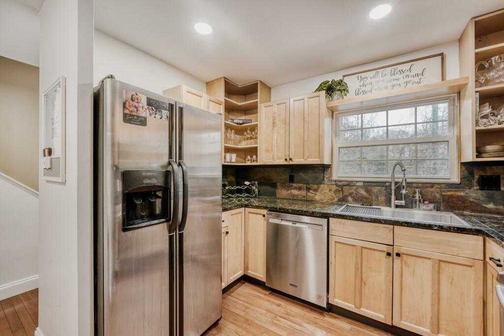 1261 Lavista Road Northeast, Unit M6 Atlanta, GA 30324 - Photo 21 of 35 Gallery Image 21