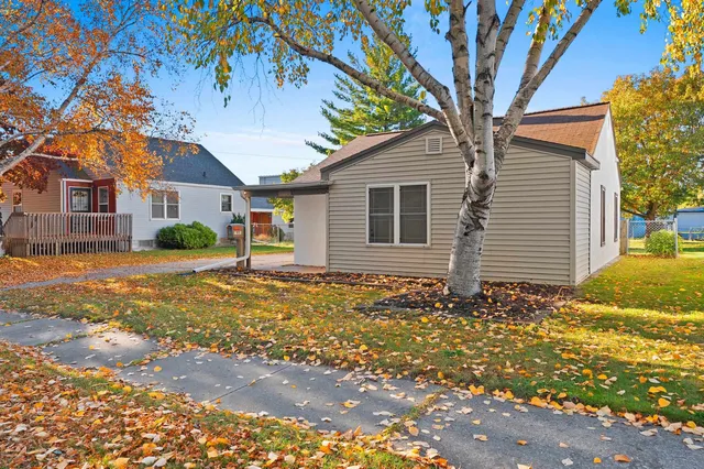 $179,900 | 1338 Berner Street, Green Bay, WI 54302
