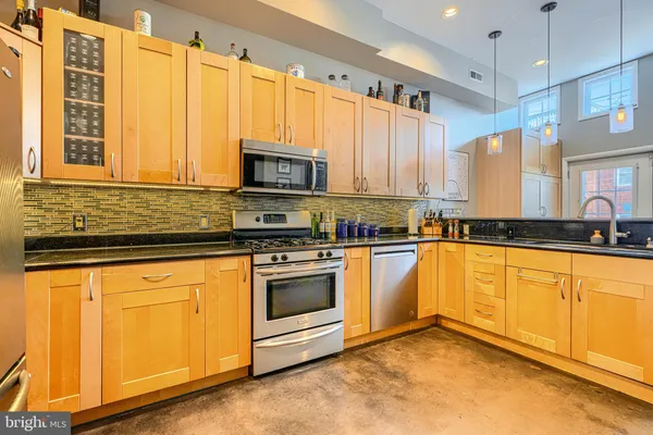 $2,595 | 542 East Clement Street, Baltimore, MD 21230