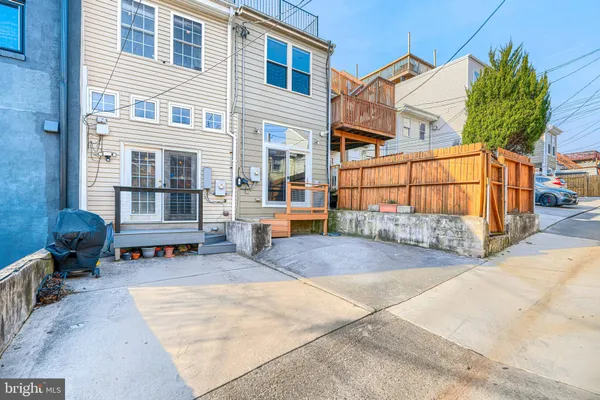 $2,595 | 542 East Clement Street, Baltimore, MD 21230