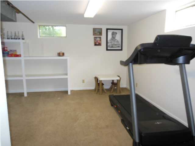 8999 South Vann Road Newburgh, IN 47630 - Photo 17 of 23