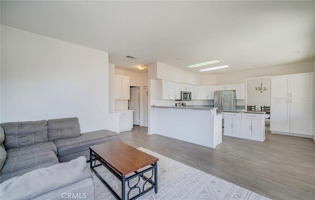 36453 Rodeo Street Palmdale, CA 93552 - Photo 3 of 6