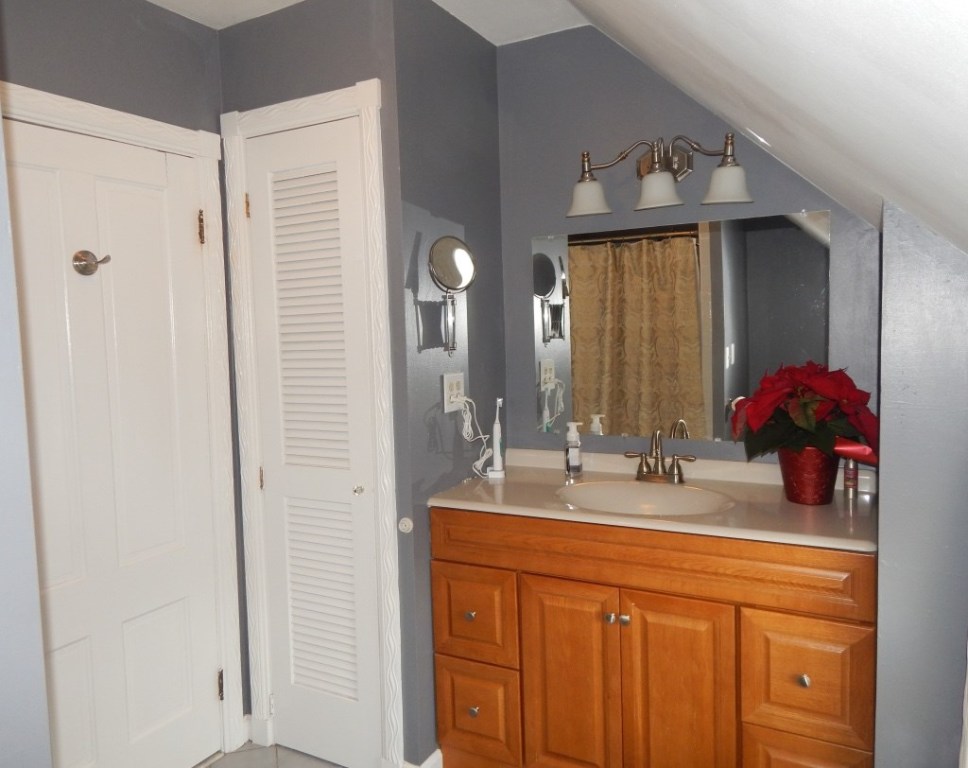 356 Old River Road Lincoln, RI 02838 - Photo 22 of 25 Gallery Image 22