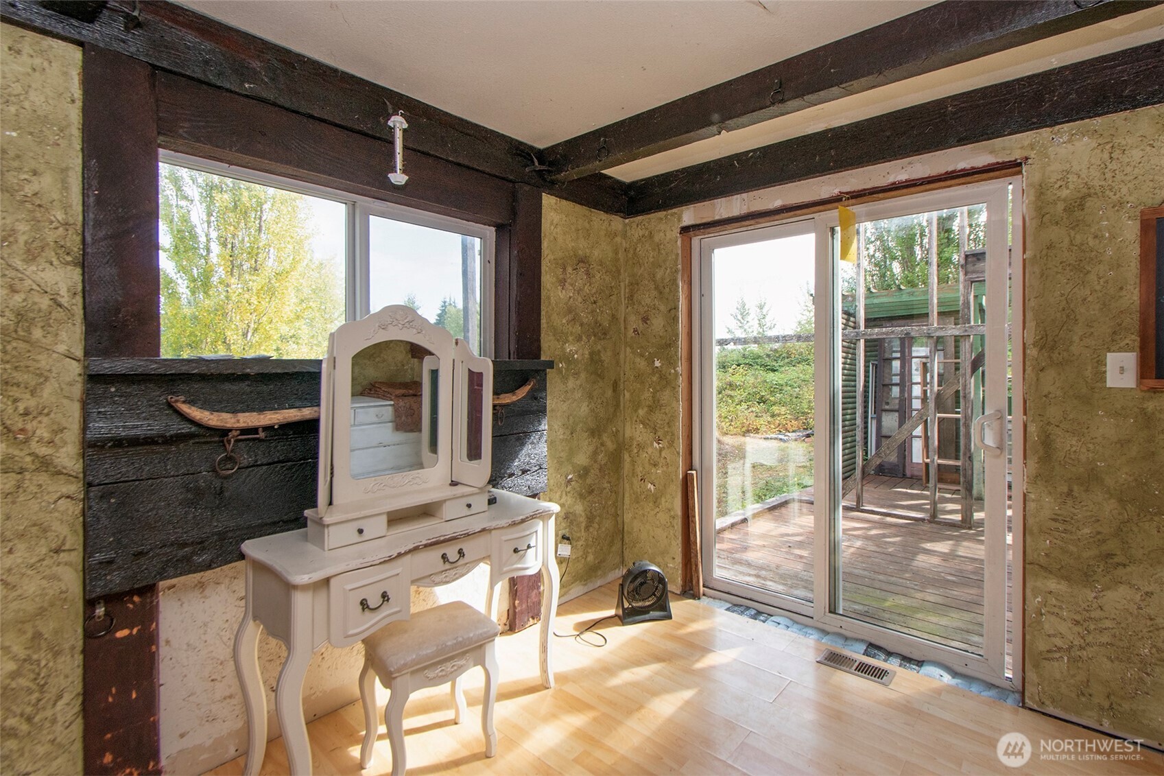 3951 South Tyler Road Port Angeles, WA 98363 - Photo 19 of 40