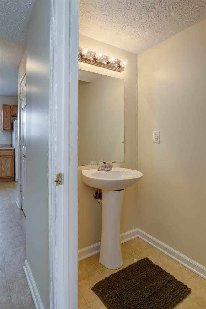 562 Jamie Ridge Drive Mount Sterling, KY 40353 - Photo 15 of 30 Half Bath on First Floor