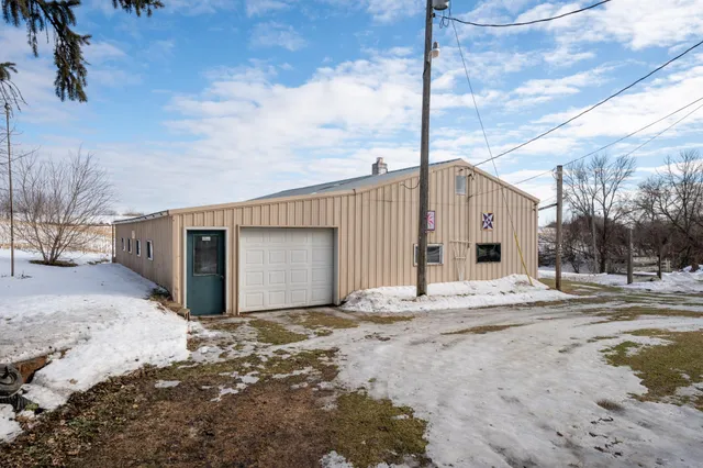 $475,000 | 17140 County 31 Boulevard, Welch, MN 55089