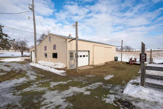 $475,000 | 17140 County 31 Boulevard, Welch, MN 55089