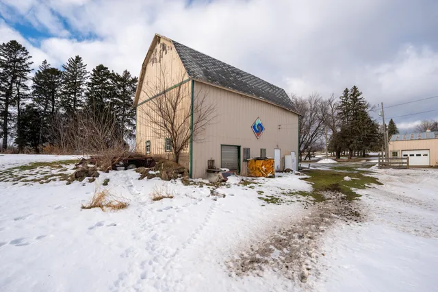 $475,000 | 17140 County 31 Boulevard, Welch, MN 55089