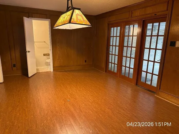 $355,900 | 103 Red Bud Court, Oak Leaf, TX 75154