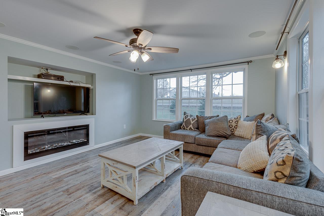 1999 Gap Creek Road Greer, SC 29651 - Photo 7 of 36 Gallery Image 7
