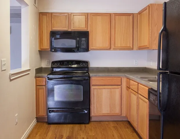 $904 | 2835 Rockwell Drive, Brownsville, TX 78521