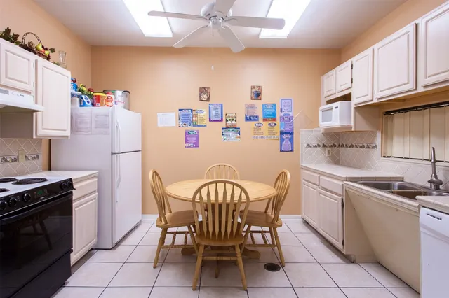 $904 | 2835 Rockwell Drive, Brownsville, TX 78521