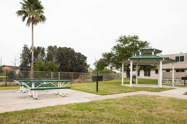 $904 | 2835 Rockwell Drive, Brownsville, TX 78521