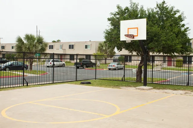 $904 | 2835 Rockwell Drive, Brownsville, TX 78521