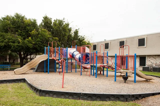 $904 | 2835 Rockwell Drive, Brownsville, TX 78521