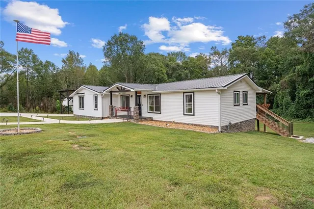 $435,000 | 254 Eason Street, Bowdon, GA 30108